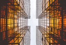 Kako je Bog prisutan?