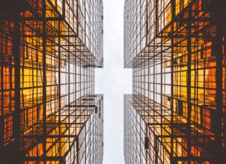 Kako je Bog prisutan?